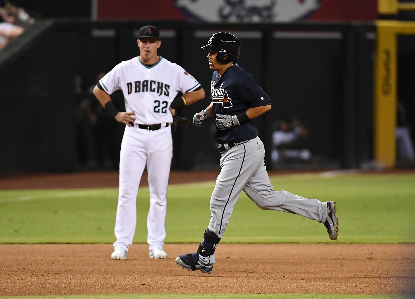 Photos: Suzuki carries Braves to win over Diamondbacks