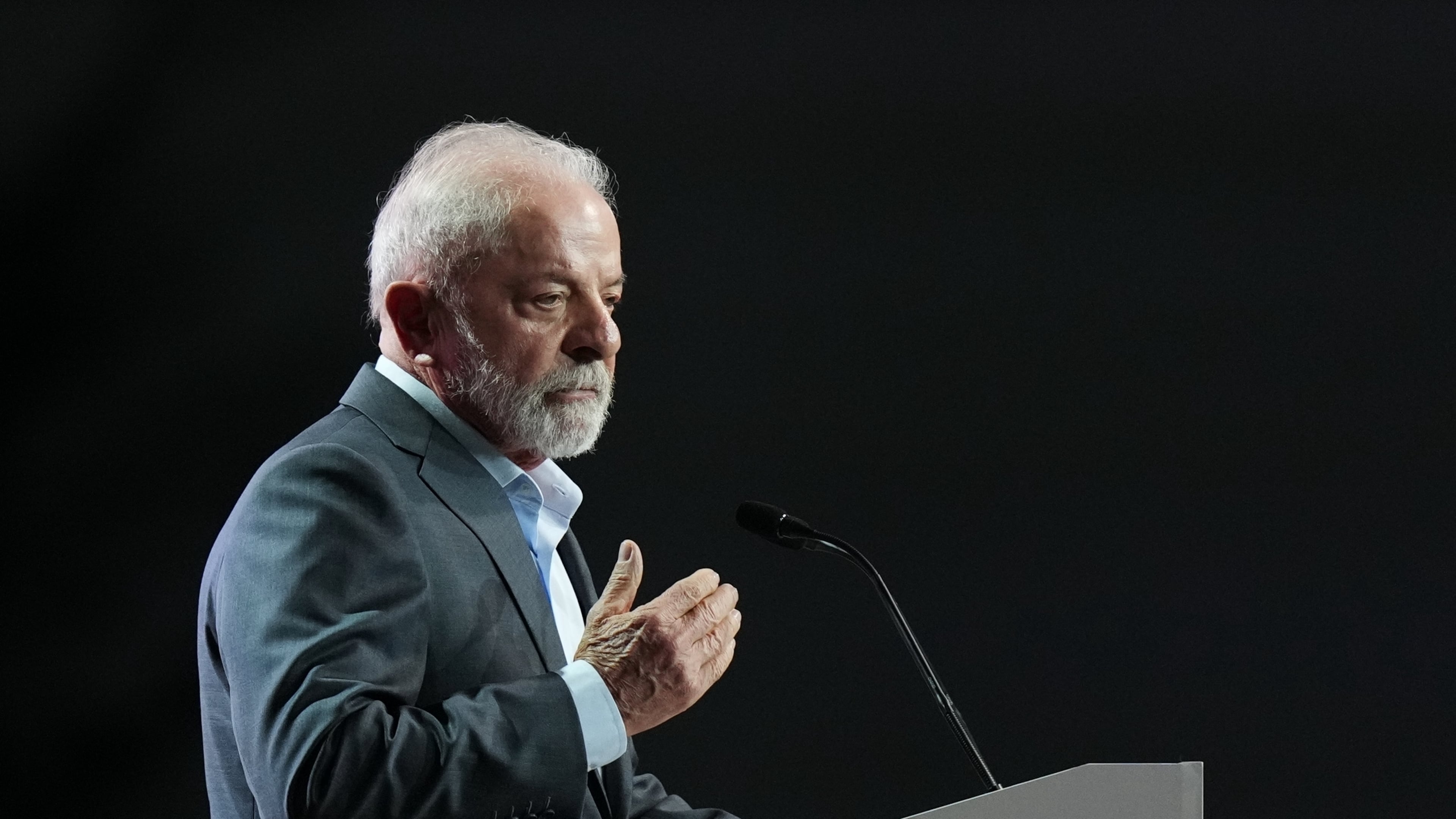 Brazil President Luiz Inacio Lula da Silva speaks during a plenary session at the COP30 U.N. Climate Summit, Monday, Nov. 10, 2025, in Belem, Brazil. (AP Photo/Fernando Llano)