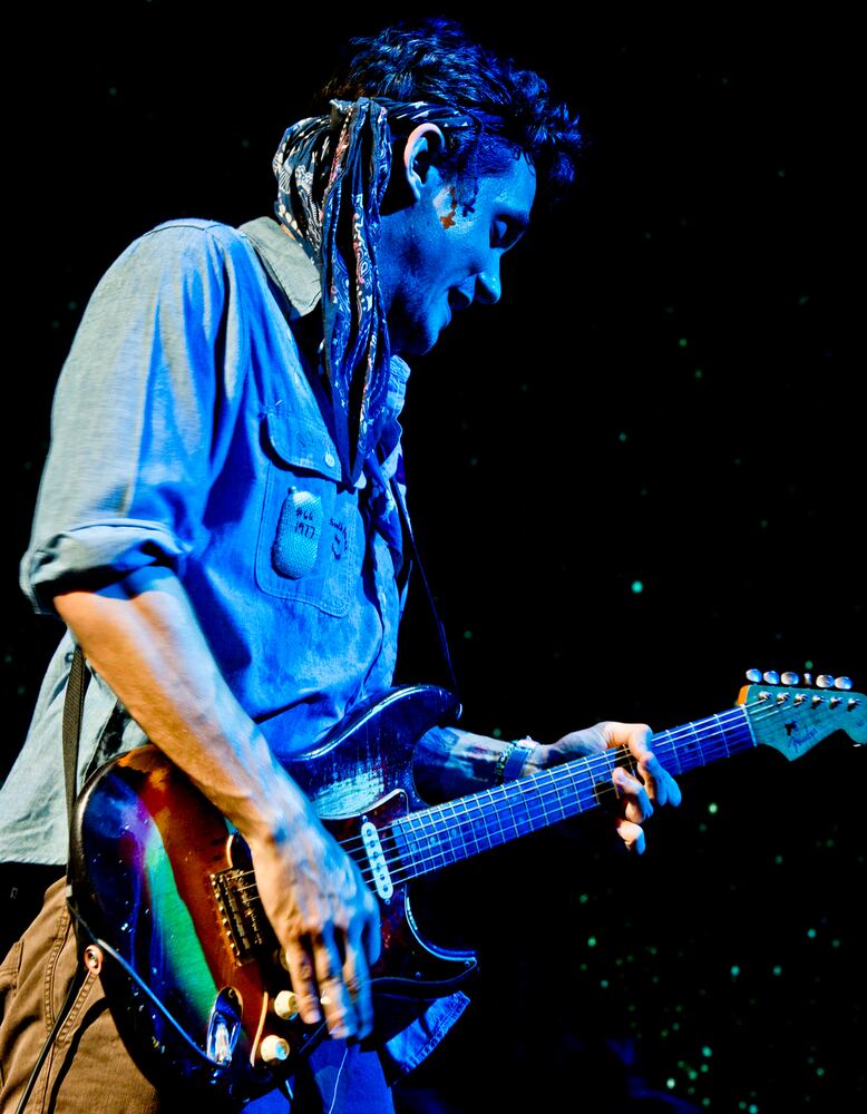 John Mayer, Phillip Phillips thrill Riverbend crowd