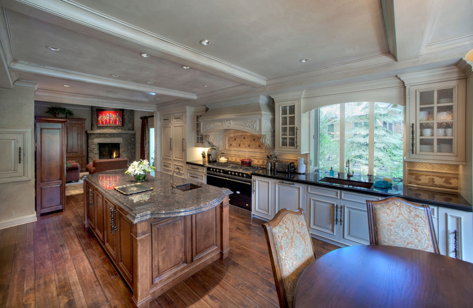 Colorado home rents for $2,850 to $11,195 per night