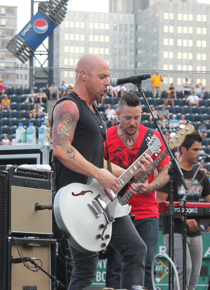 Daughtry rocks PNC Park after Pirates win