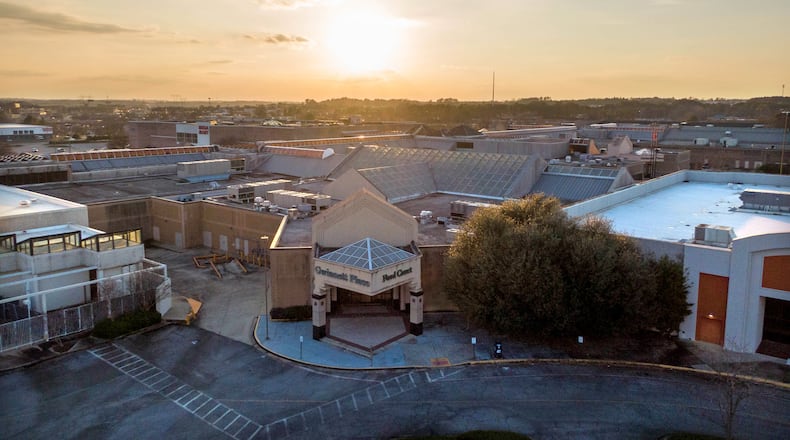 Gwinnett Place Mall will be the subject of a study to determine its future. (Hyosub Shin / Hyosub.Shin@ajc.com) AJC FILE PHOTO