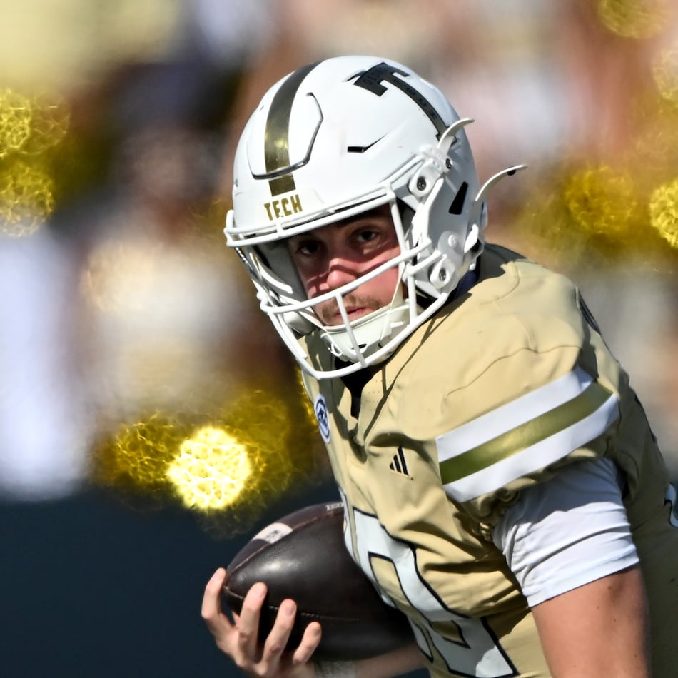 This is the fourth ACC quarterback of the week honor for Georgia Tech's Haynes King this season and seventh of his career. (Hyosub Shin/AJC)