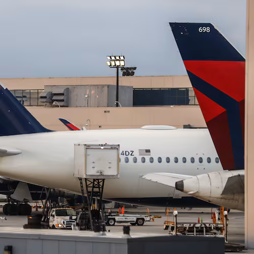 Delta Air Lines flights from Hartsfield-Jackson Atlanta International Airport that will be affected by the airline's food and beverage service changes include nonstop flights to Jacksonville, Florida, and Memphis, Tennessee. (John Spink/AJC 2023)