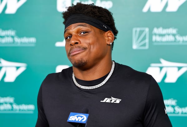 New York Jets linebacker Giovanni Williams responds to questions from media during the NFL football team's rookie camp, Saturday, May 10, 2025, in Florham Park,N.J. (AP Photo/Noah K. Murray)
