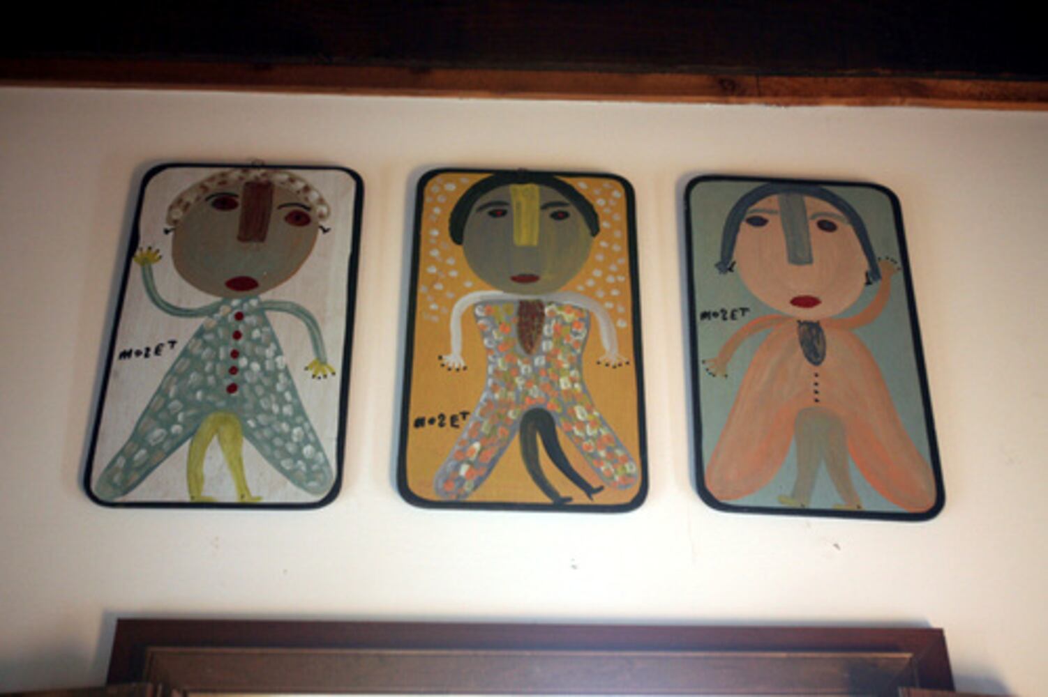 Folk art collection enlivens rustic Cobb County home