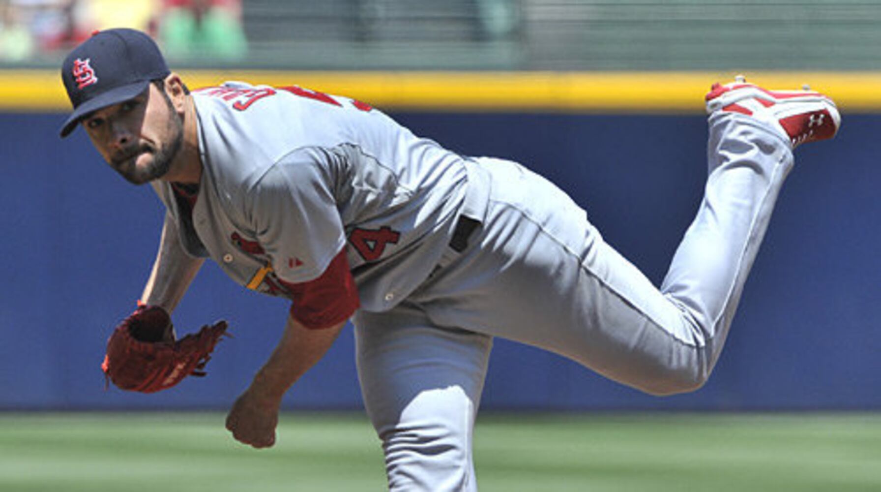Braves top Cards on walkoff PH