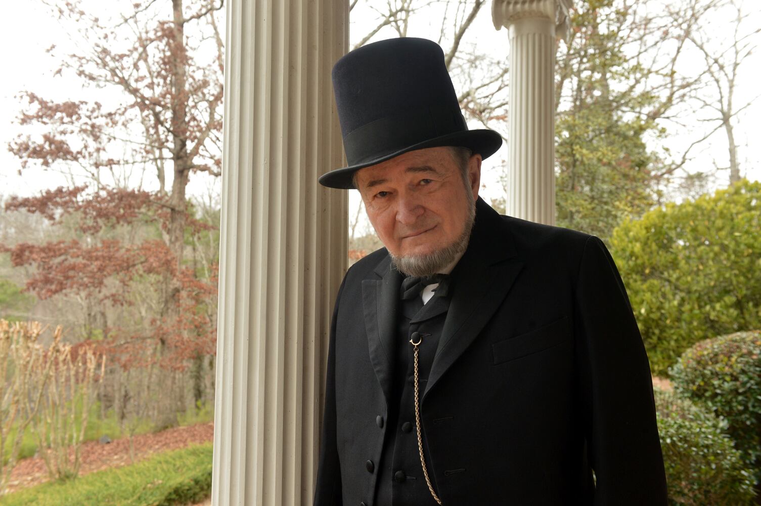 Gene Griessman and his Lincoln memorabilia