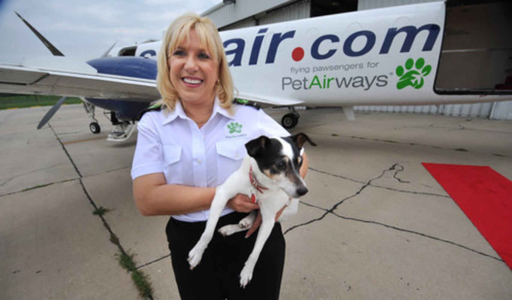 All-pet airline hits skies