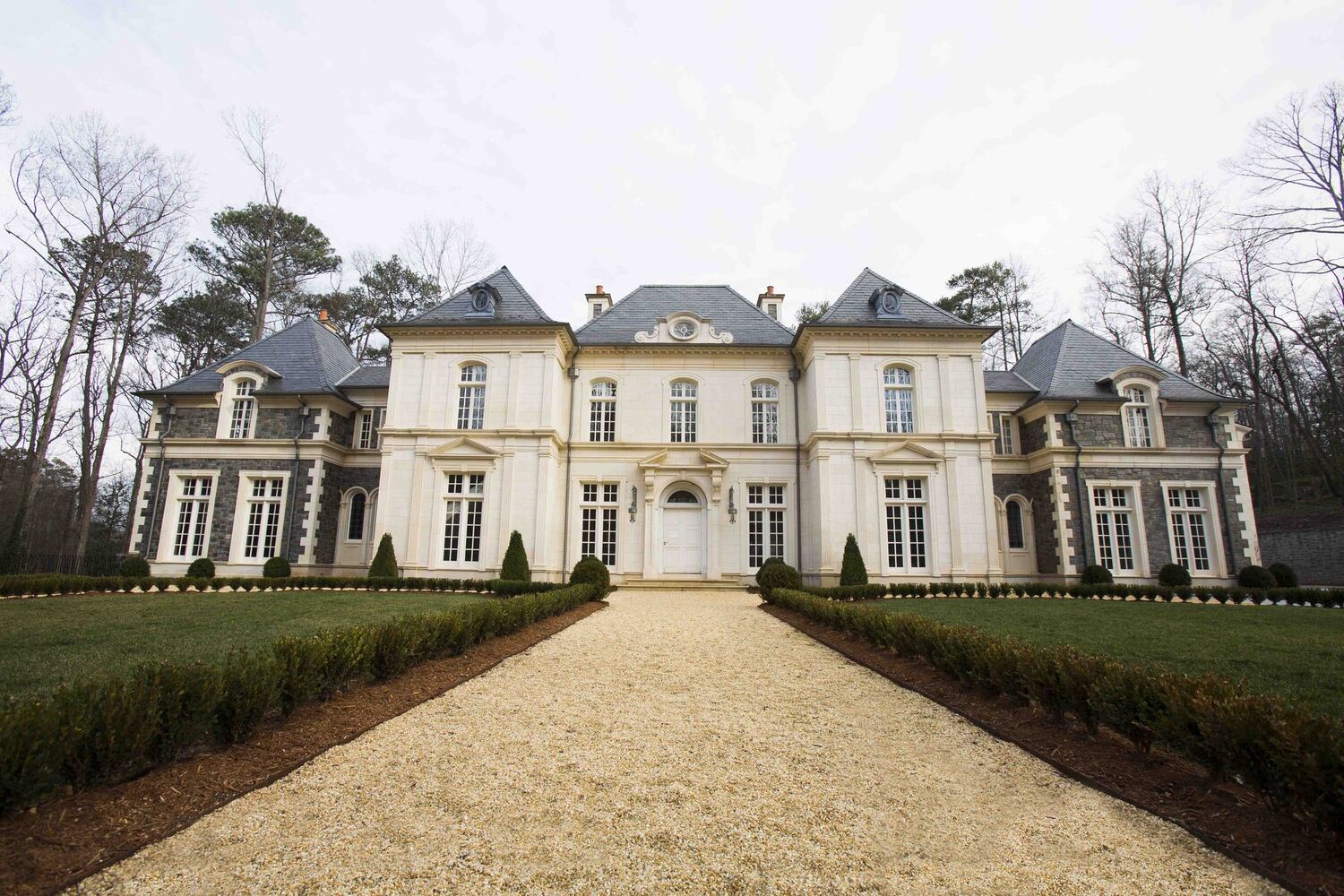 Spring home tours offer peek into personal residences, stunning new homes with designer touches