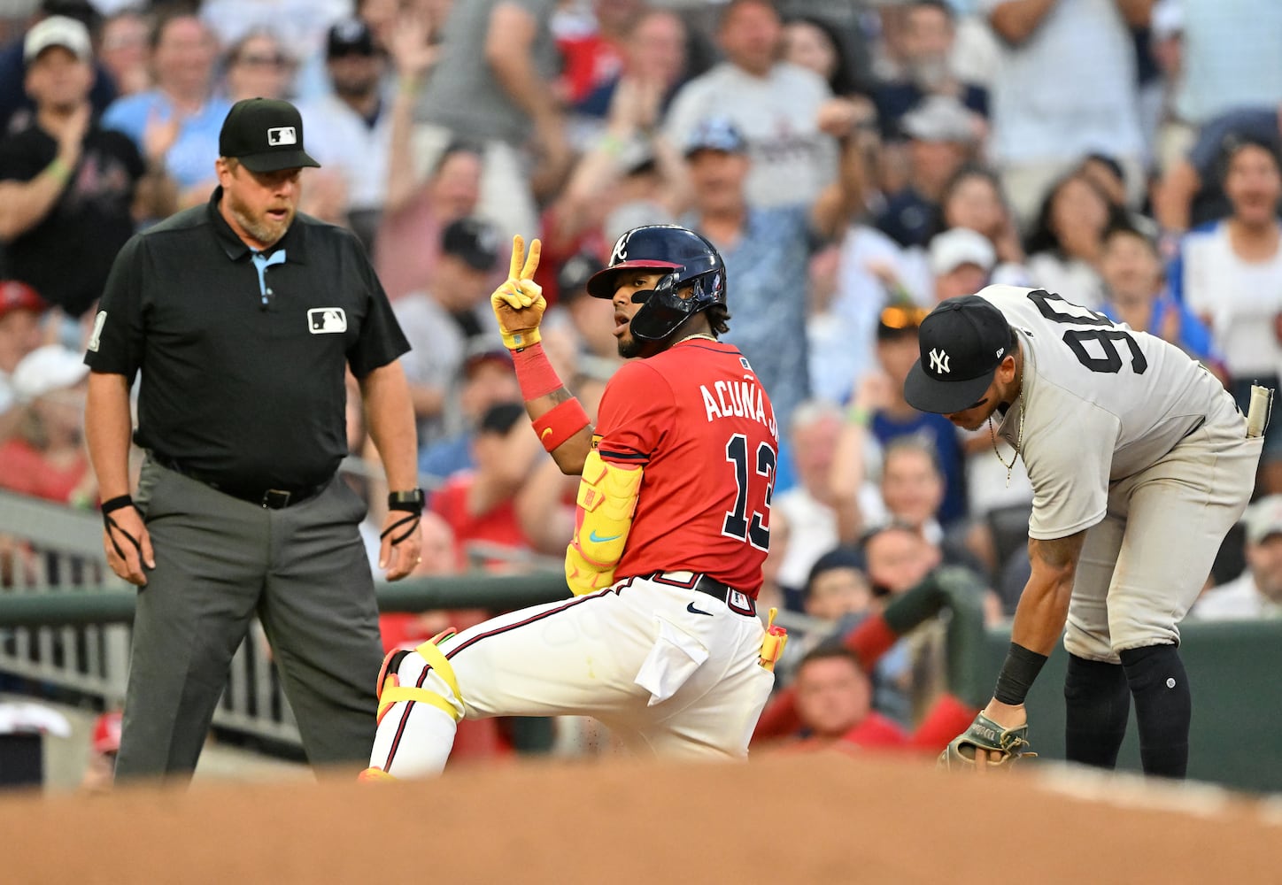 Game 1 of Braves vs Yankees