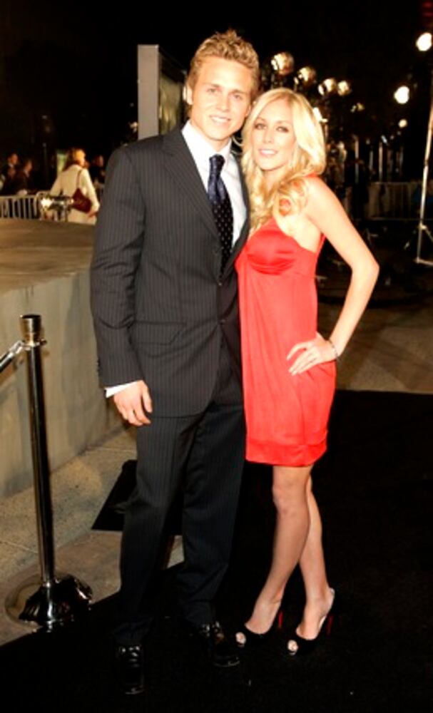 Pretty young things pose at 'Cloverfield' premiere