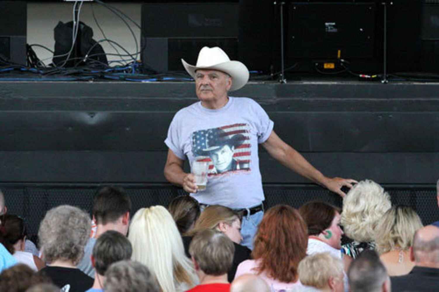 Dolly Parton performs at Verizon Wireless Amphitheatre