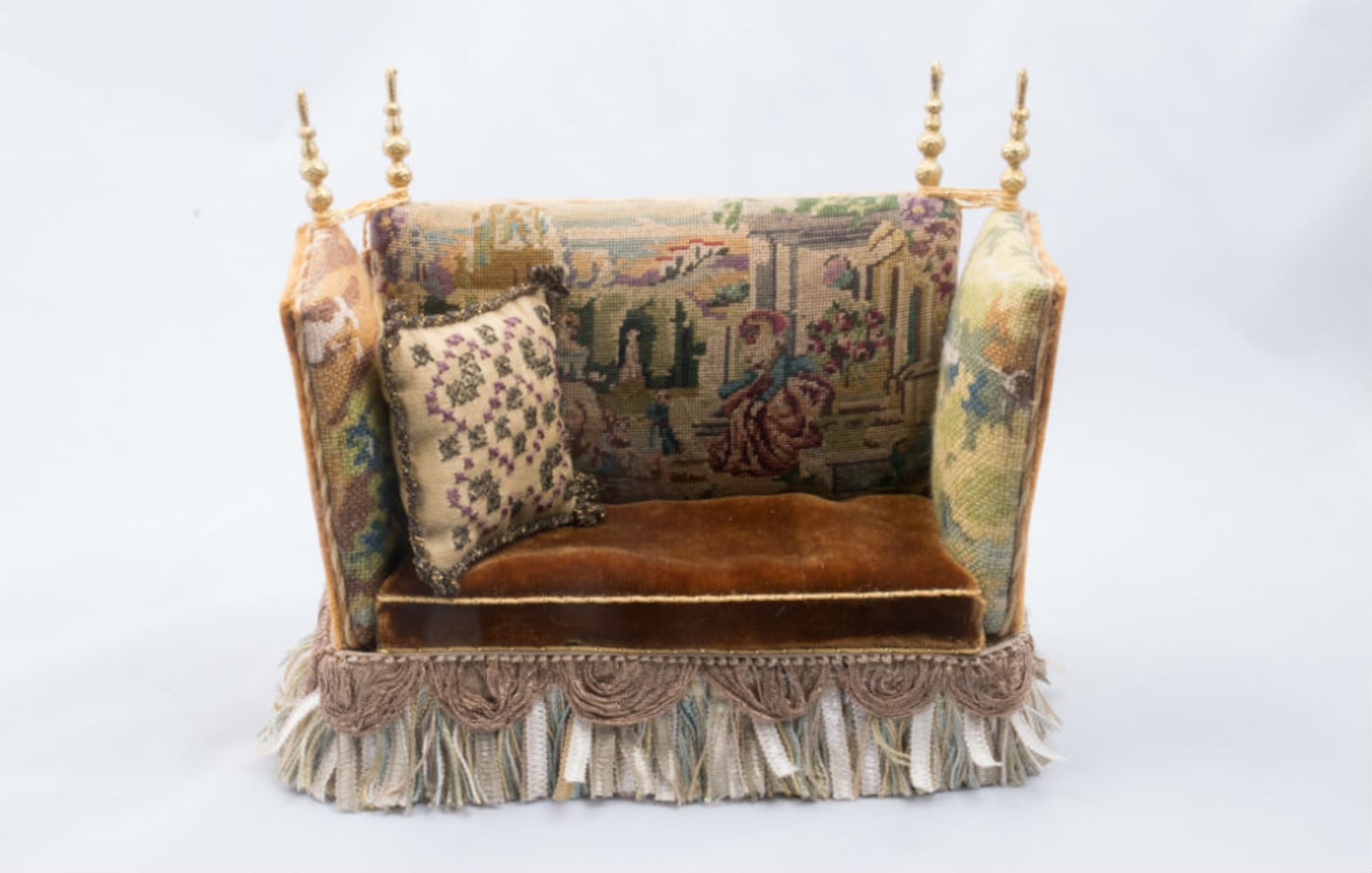 Astolat Dollhouse Castle couch
