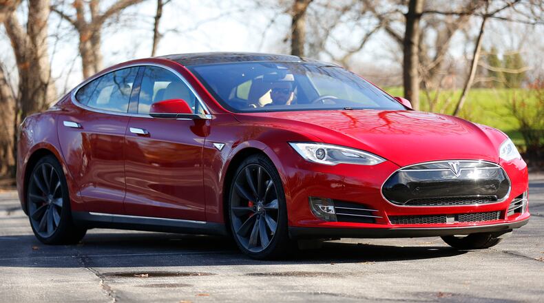 The city of Atlanta is seeking manufacturers of driverless cars with whom to partner in a test of “smart street” technology planned in the coming years for North Avenue.