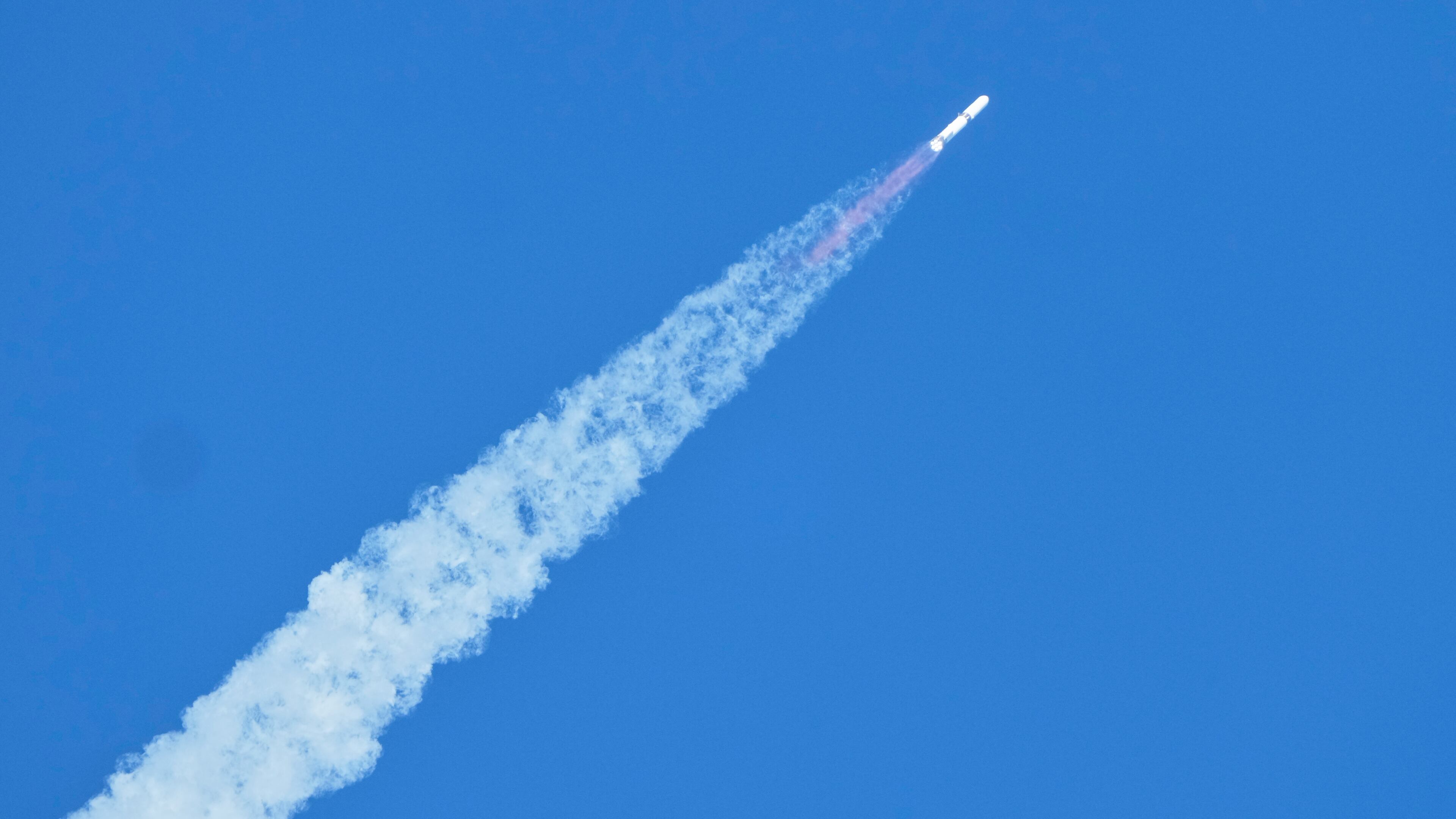A Blue Origin New Glenn rocket lifts off from Launch Complex 36 at the Cape Canaveral Space Force Station in Cape Canaveral, Fla., Thursday, Nov. 13, 2025. (AP Photo/John Raoux)