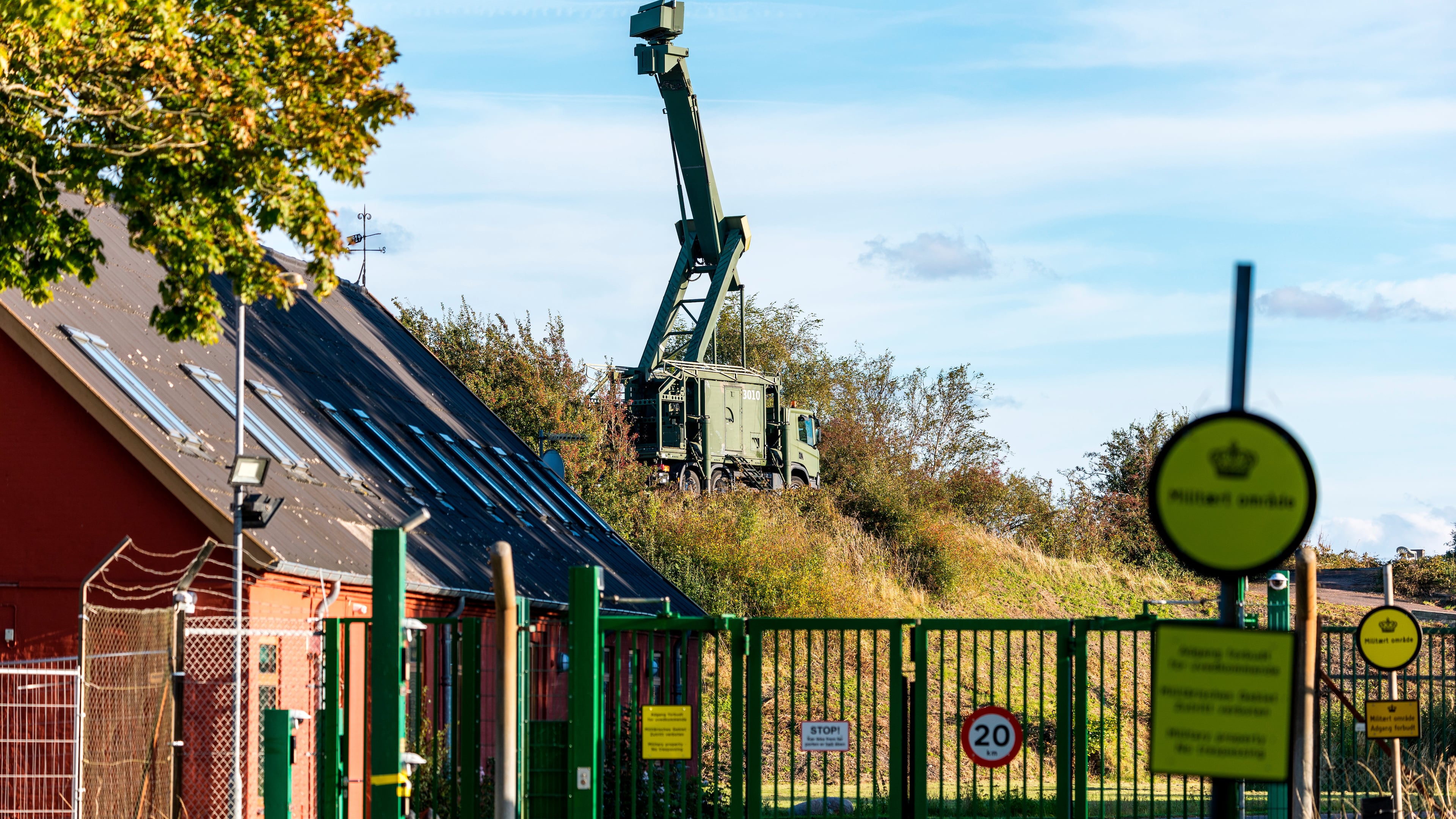 A mobile radar installation is seen at the Danish military site on Amager, Pionegaarden, near the village of Dragoer and on the coast of Oresund, the sea between Denmark and Sweden, on Friday, Sept. 26, 2025. (Steven Knap/Ritzau Scanpix via AP)