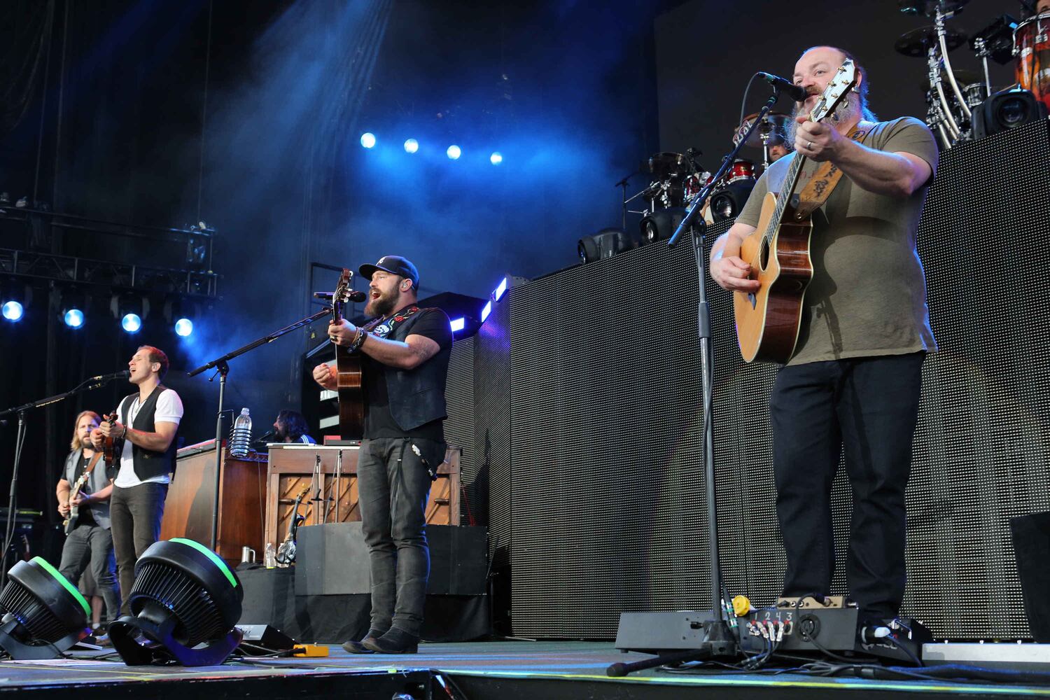 Show 1 of 2 at Verizon Wireless Amphitheatre