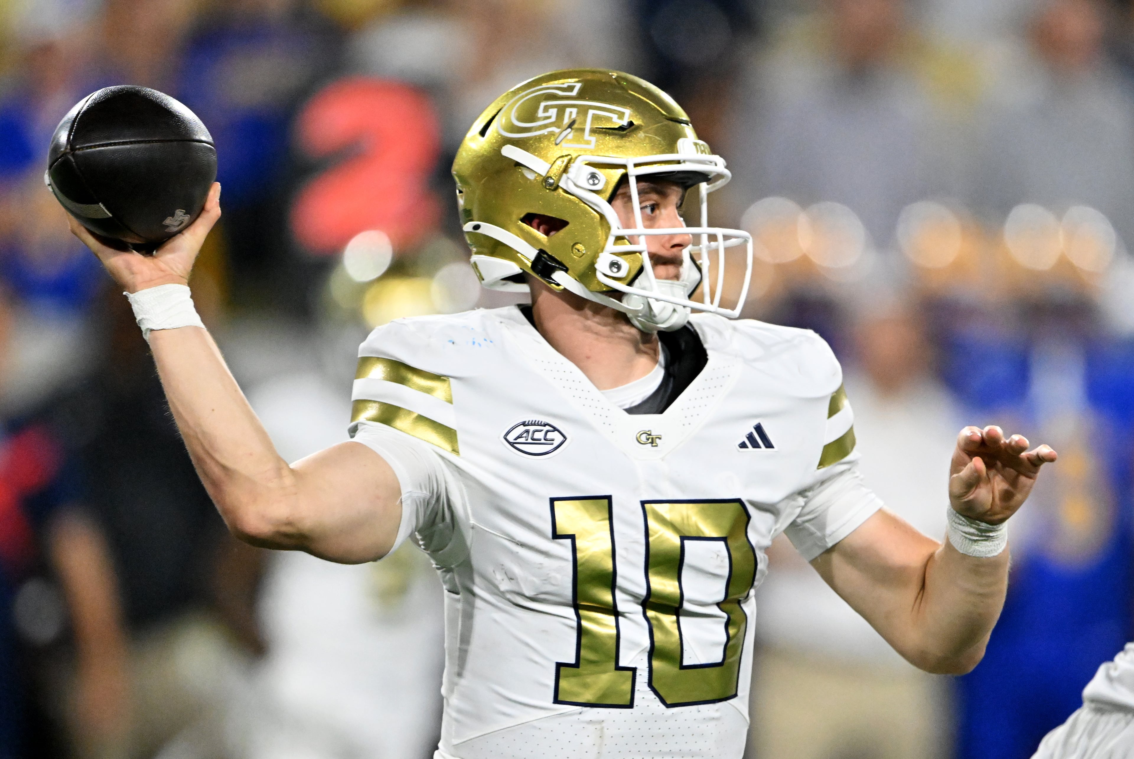 Georgia Tech quarterback Haynes King (10) gets off a pass during the second half in an NCAA college football game at Bobby Dodd Stadium, Saturday, November 22, 2025 in Atlanta. Pittsburgh won 42-28 over Georgia Tech. (Hyosub Shin / AJC)