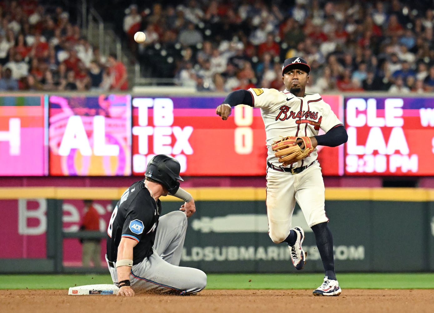 Photos: Braves home opener