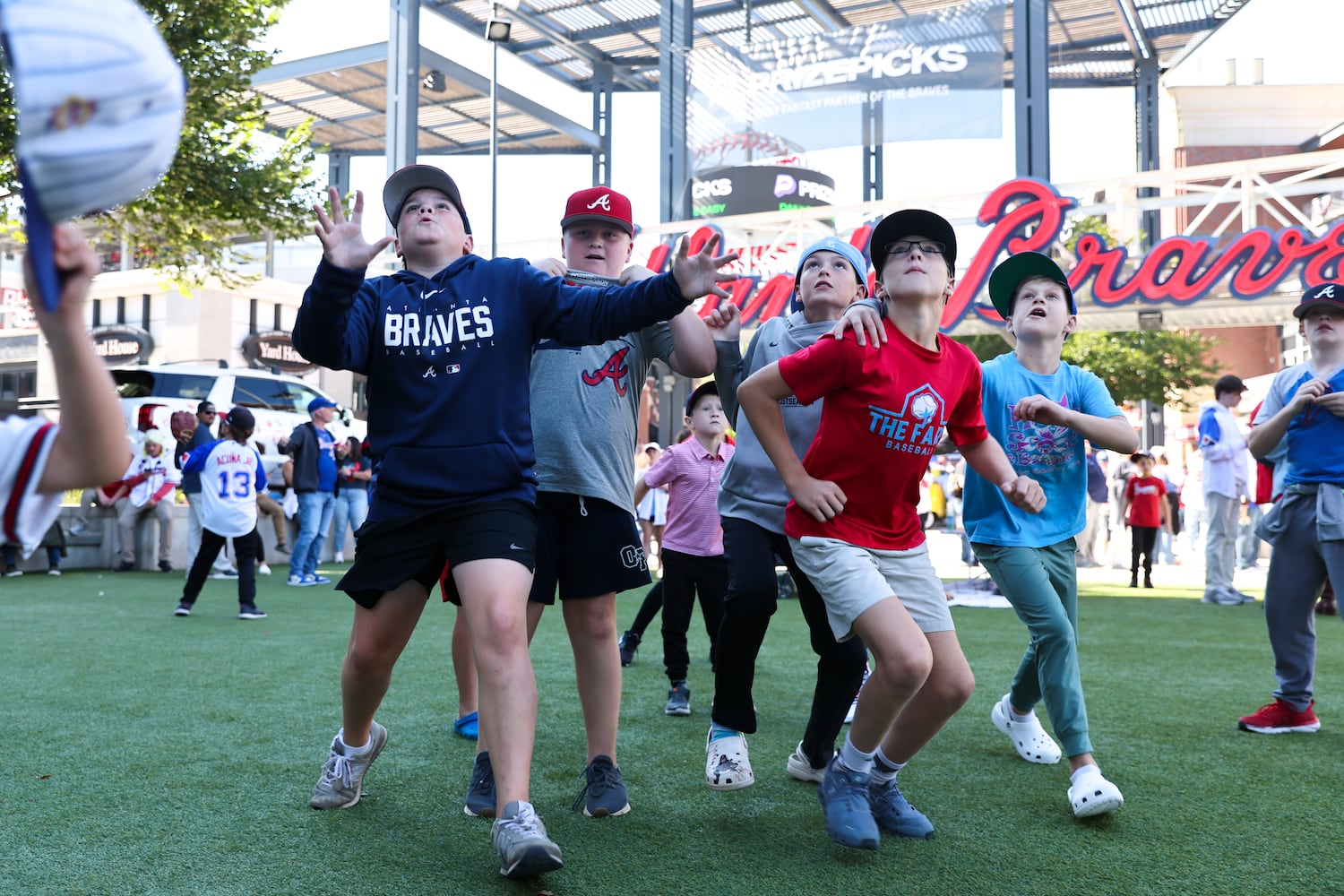 Game 2 of NLDS photo