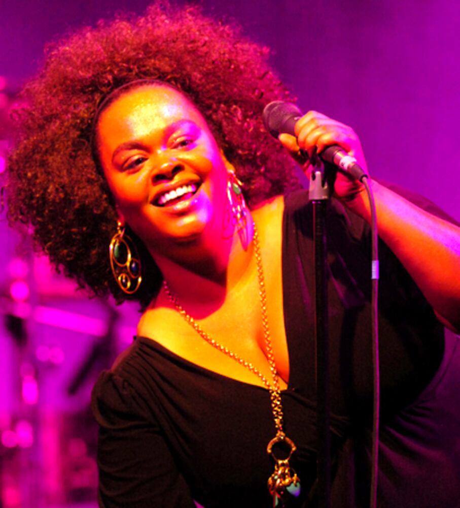Jill Scott sings at the Freight Room