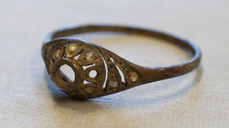 Photo of ring recovered by Auschwitz Museum