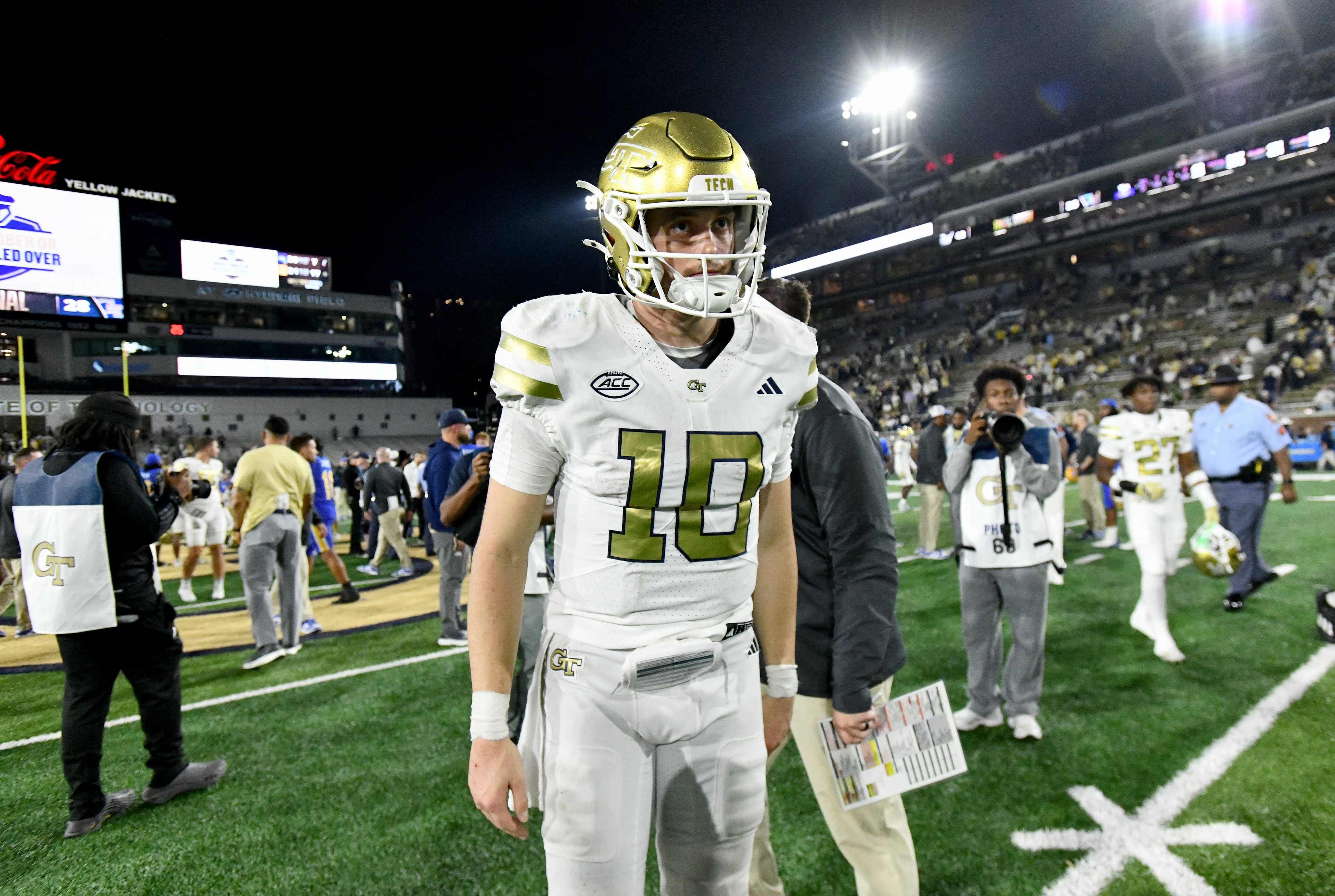 Georgia Tech quarterback Haynes King (10) leaves the field after Pittsburgh beat Georgia Tech during an NCAA college football game at Bobby Dodd Stadium, Saturday, November 22, 2025 in Atlanta. Pittsburgh won 42-28 over Georgia Tech. (Hyosub Shin / AJC)