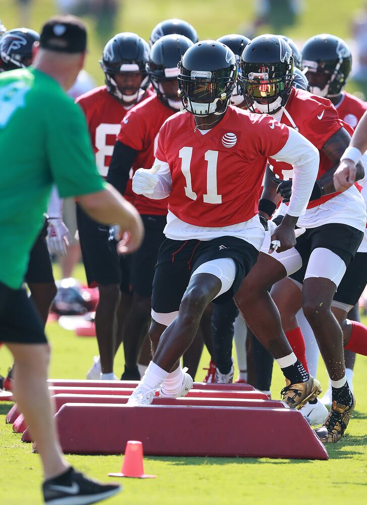 Julio Jones present as Falcons open training camp