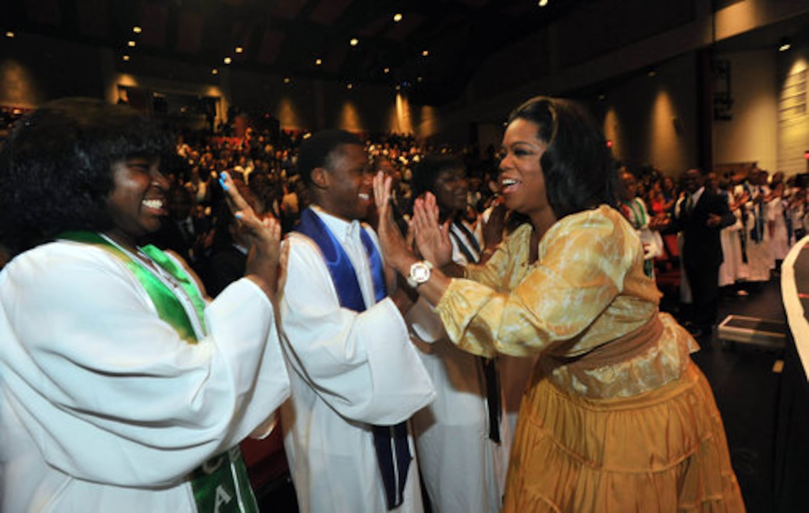 Oprah speaks at Ron Clark Academy's graduation