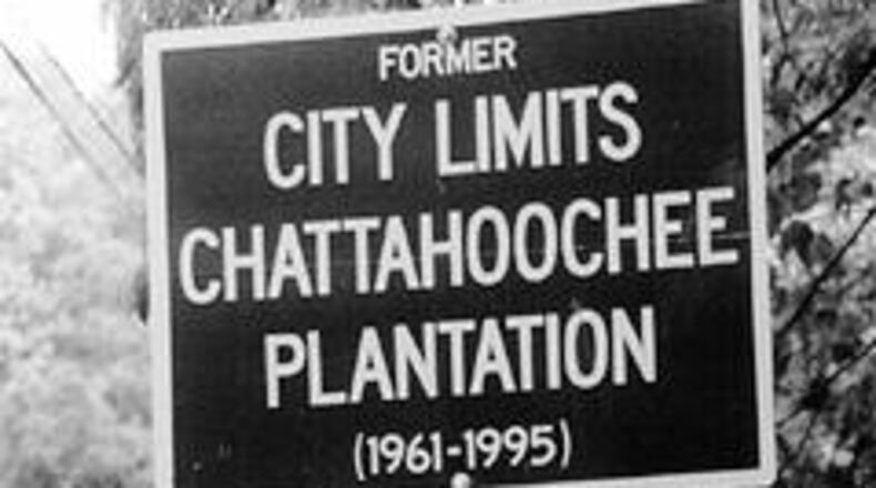 A sign showing the city limits of the Chattahoochee Plantation Community Association.