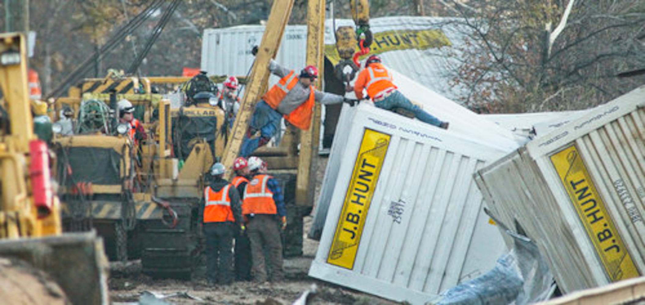Train derails in Douglasville