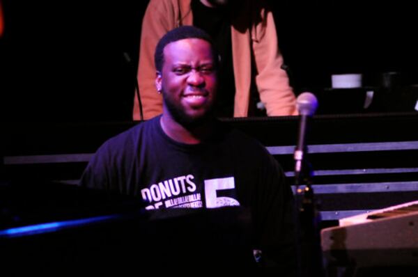 Robert Glasper works the crowd with his jazz piano.