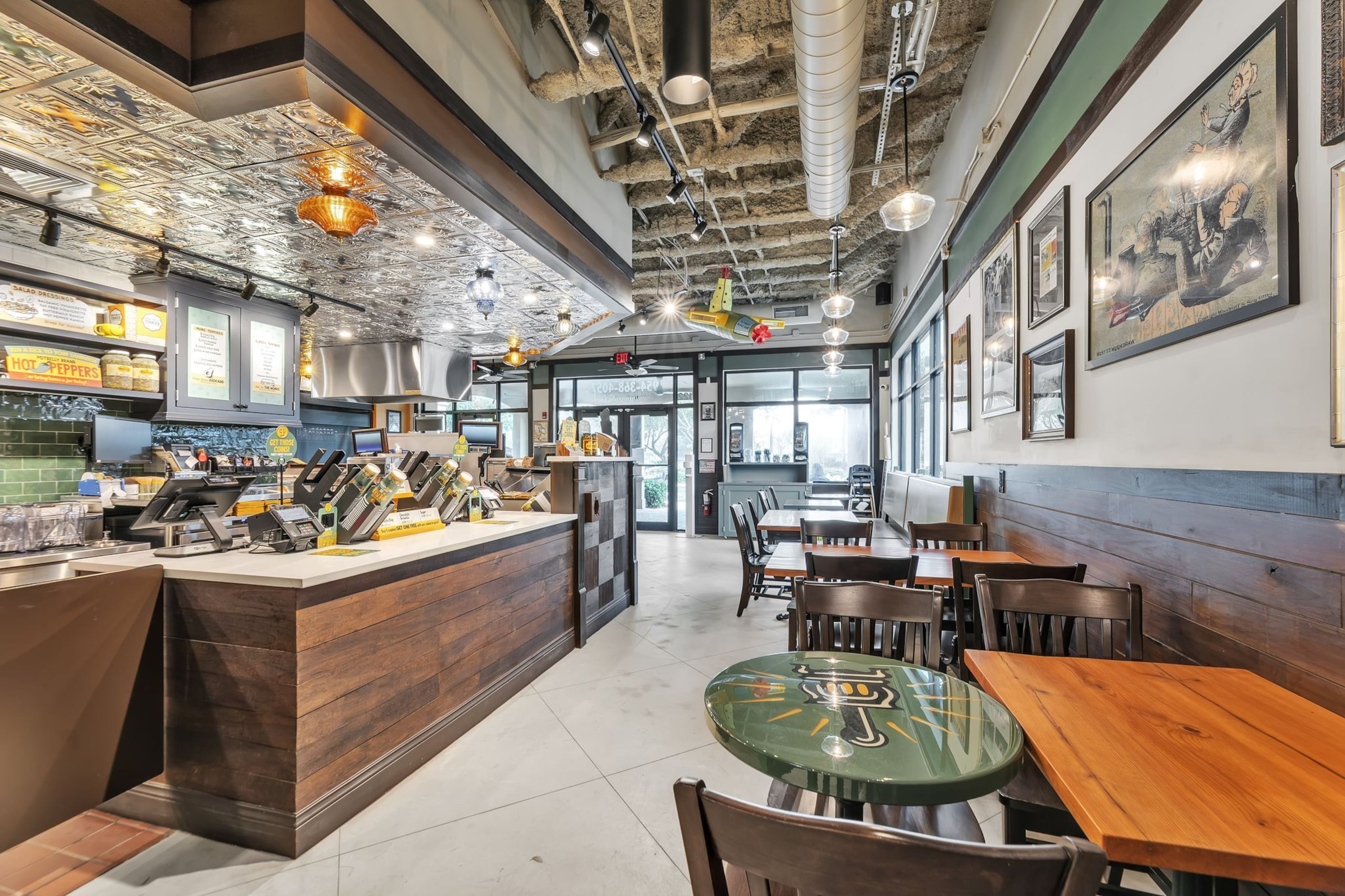 Inside a Potbelly sandwich shop. (Courtesy of Potbelly)
