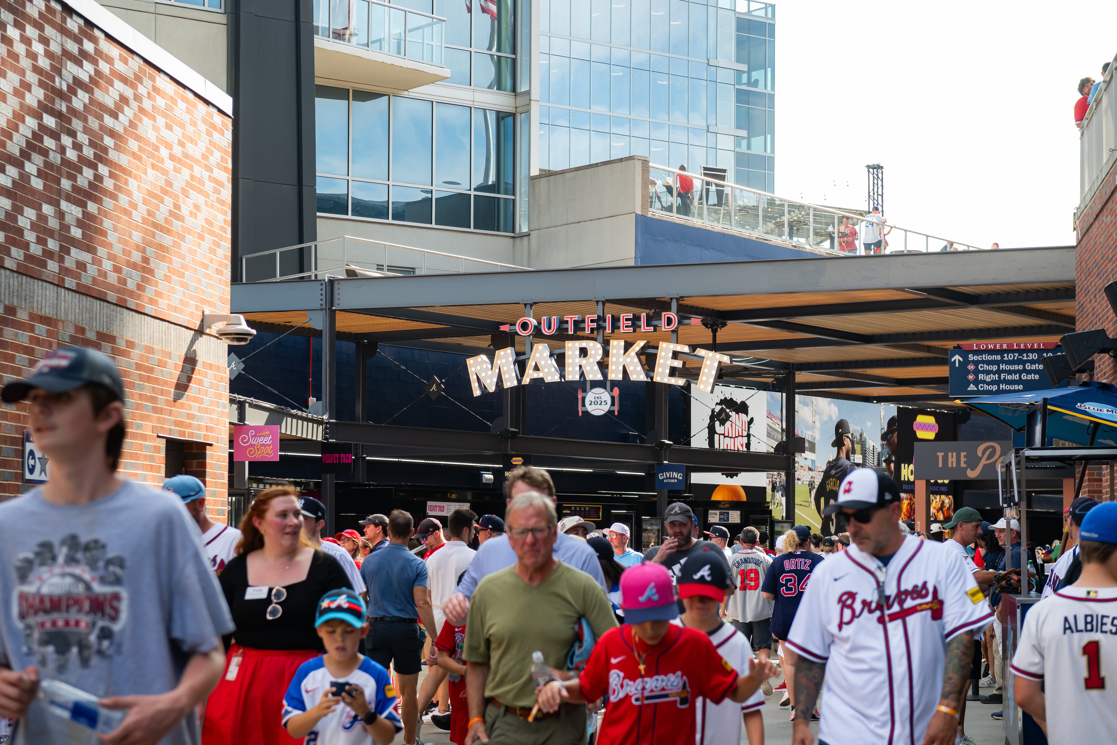 Delaware North, the hospitality vendor for the Atlanta Braves, partnered with local restaurants to open Outfield Market for the 2025 baseball season. (Courtesy of Delaware North)