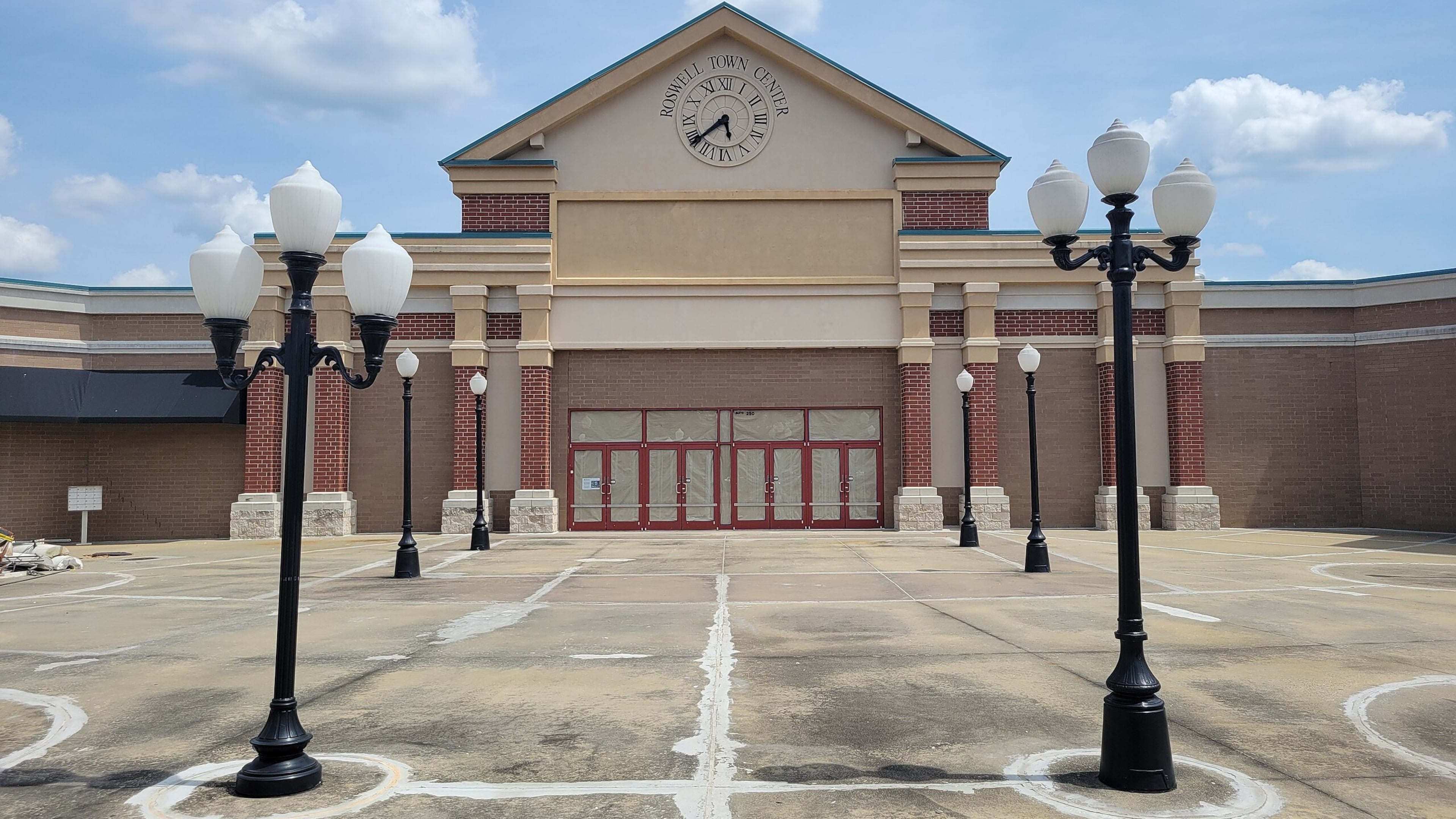 Roswell Town Center is an aging suburban shopping center near Holcomb Bridge Road and Alpharetta Highway. (Courtesy City of Roswell)
