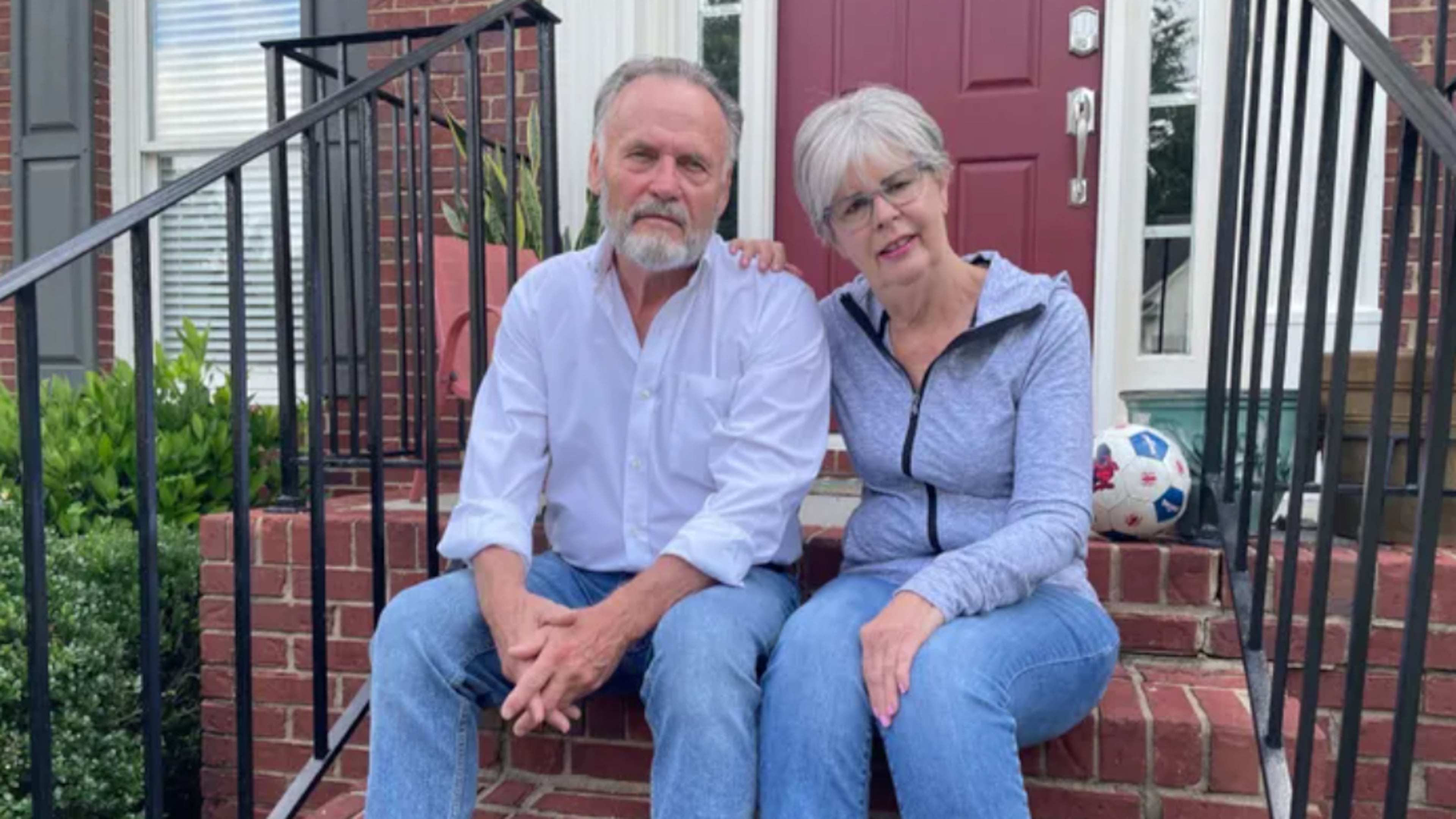 Jerry and Mindy Dunaway said they lost $802,000 in a cryptocurrency scam this year. (Credit: GoFundMe)