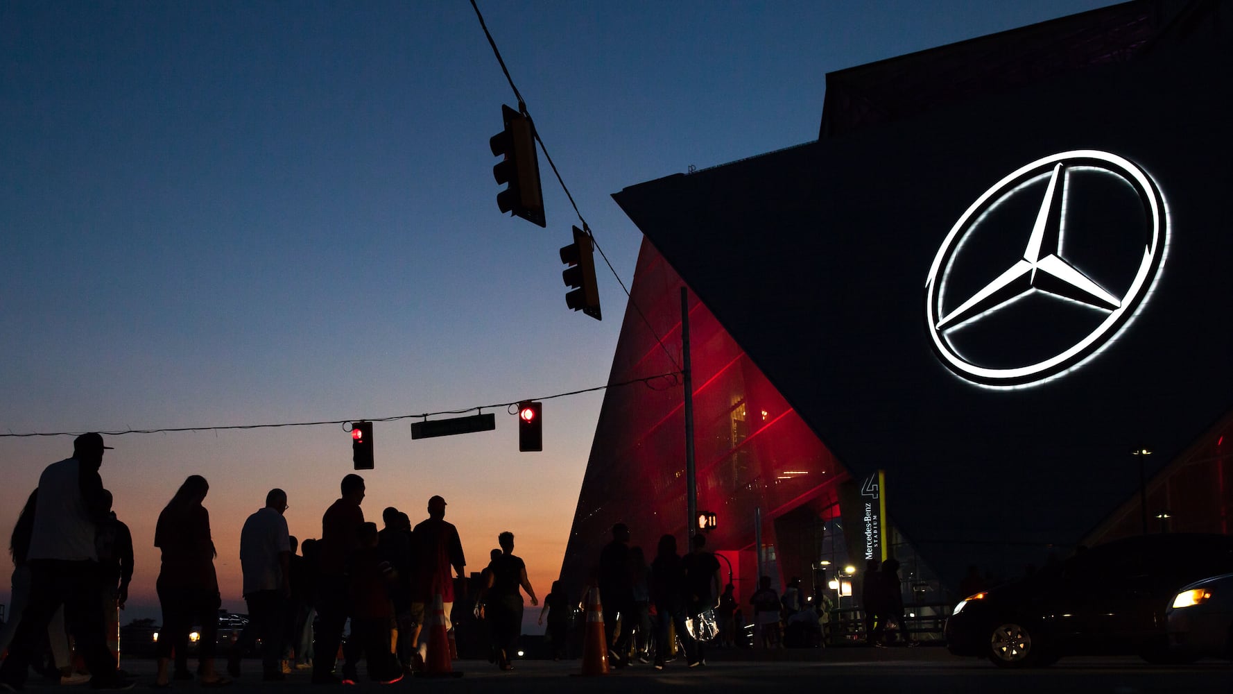 Photos: The scene outside Mercedes-Benz before Falcons’ home opener