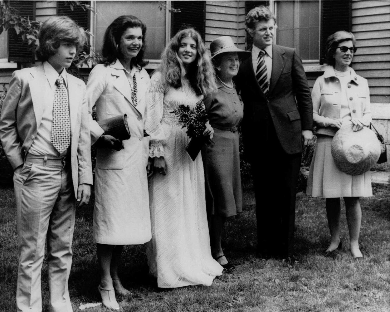 1975