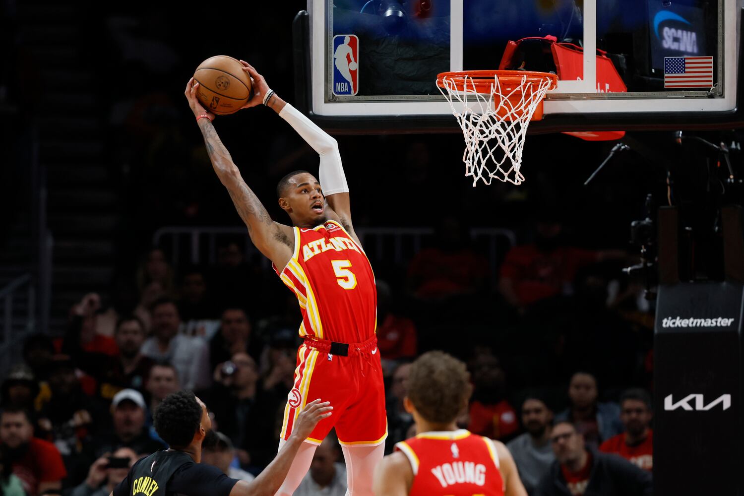 111022 HAWKS PHOTO