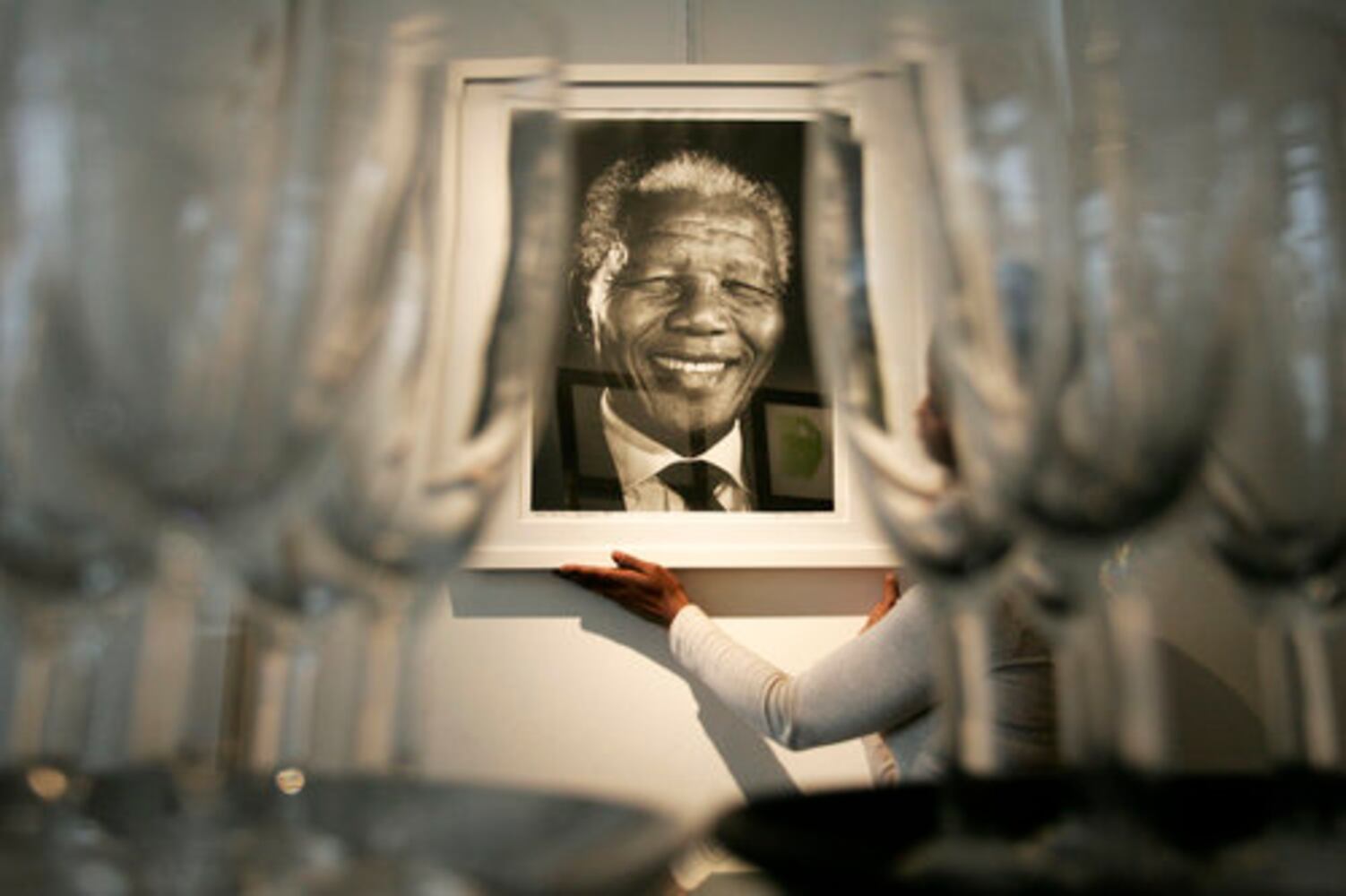 London art gallery displays Nelson Mandela's work