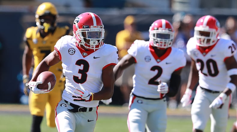 September 22, 2018 Columbia: Georgia defensive back Tyson Campbell strips the ball from Mizzou tight end Albert Okwuegbunam and returns it for a touchdown for a 7-0 lead during the first quarter in a NCAA college football game on Saturday, Sept 22, 2018, in Columbia. Curtis Compton/ccompton@ajc.com