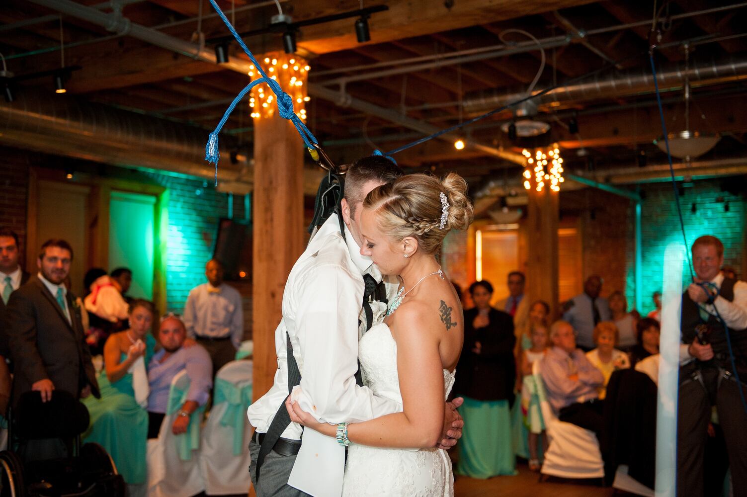 Paraplegic veteran surprises bride by standing for first dance