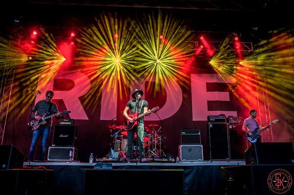 Ride performs during Shaky Knees Music Festival on May 10, 2015 at Central Park in Atlanta. / Photo courtesy of Shaky Knees Music Festival