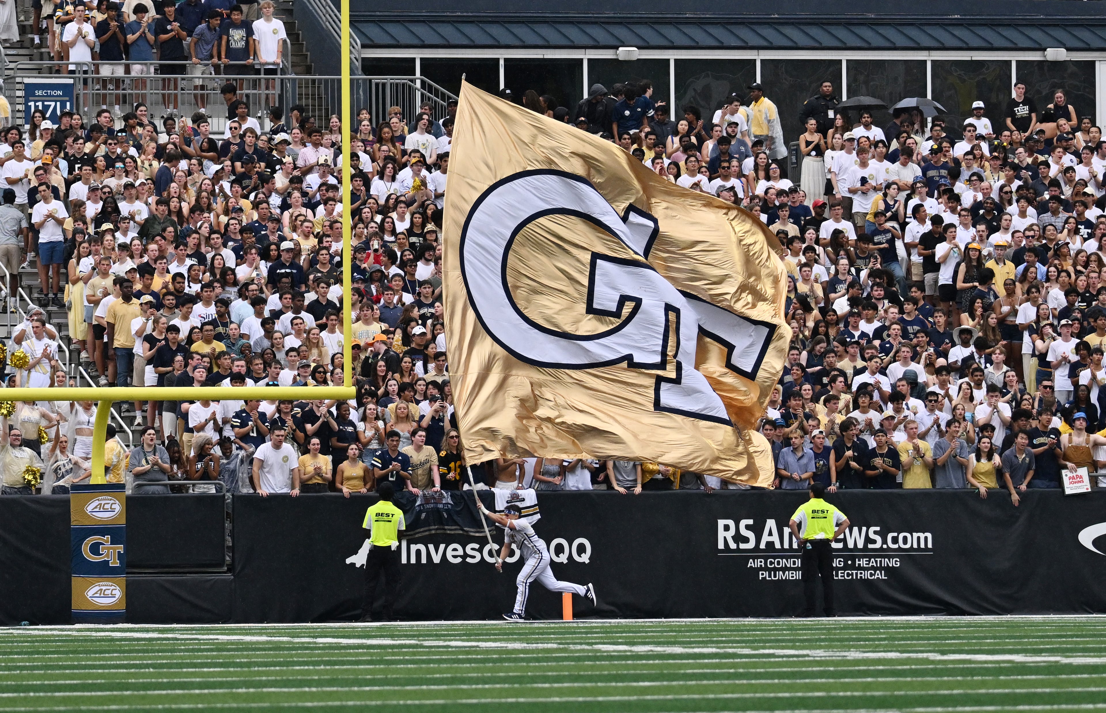 On Saturday, the Yellow Jackets will arrive at their ACC opener against No. 12 Clemson at Bobby Dodd Stadium at 2-0, the makings of a breakthrough season intact. (Hyosub Shin/AJC)