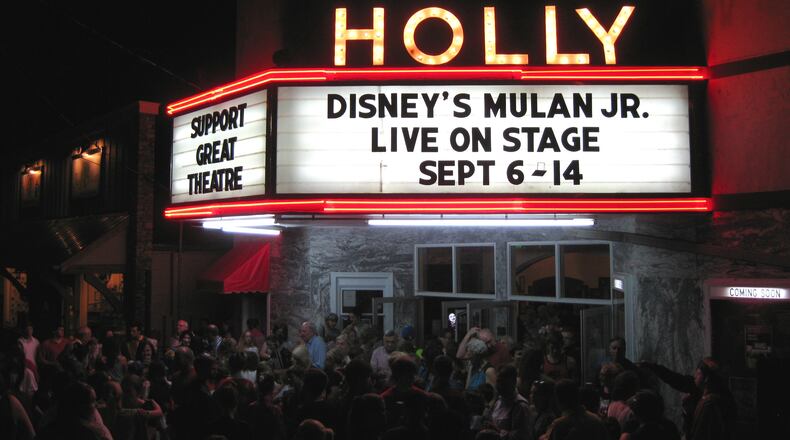 Dahlonega's Holly Theatre is receiving a $10,000 grant from the Fox Theatre Institute.