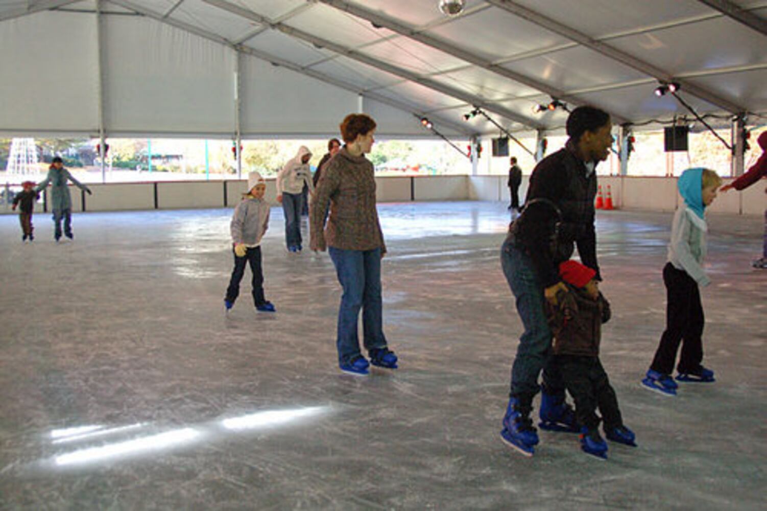 Ice skating returns to Atlanta's Centennial Park