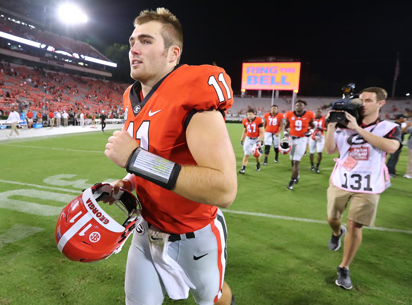 Photos: Bulldogs win but QB Jacob Eason is injured