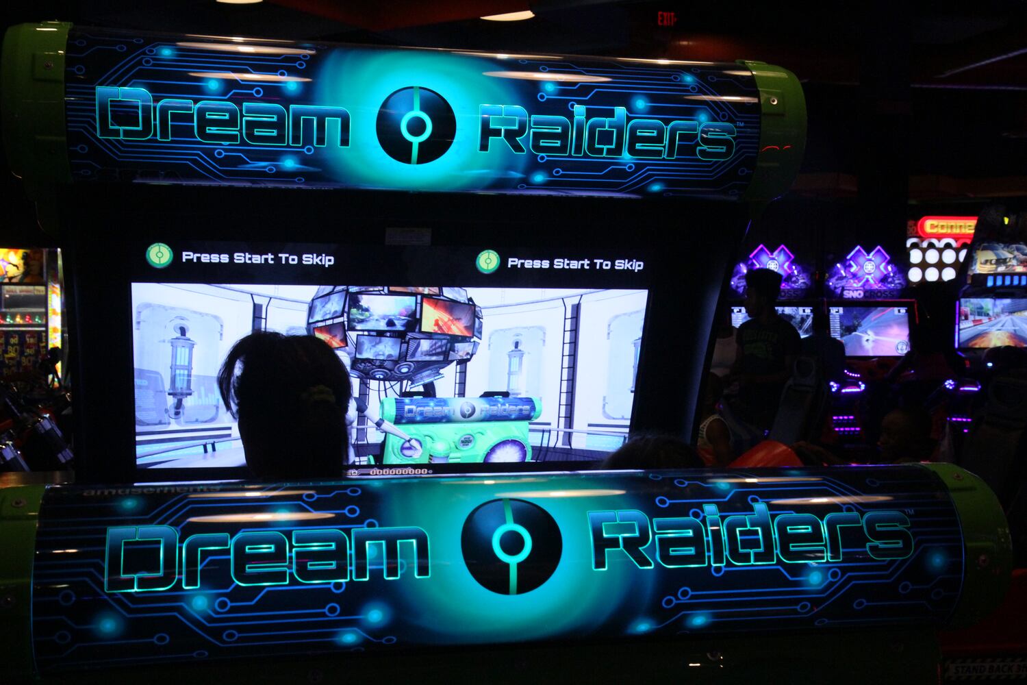 Dave & Busters