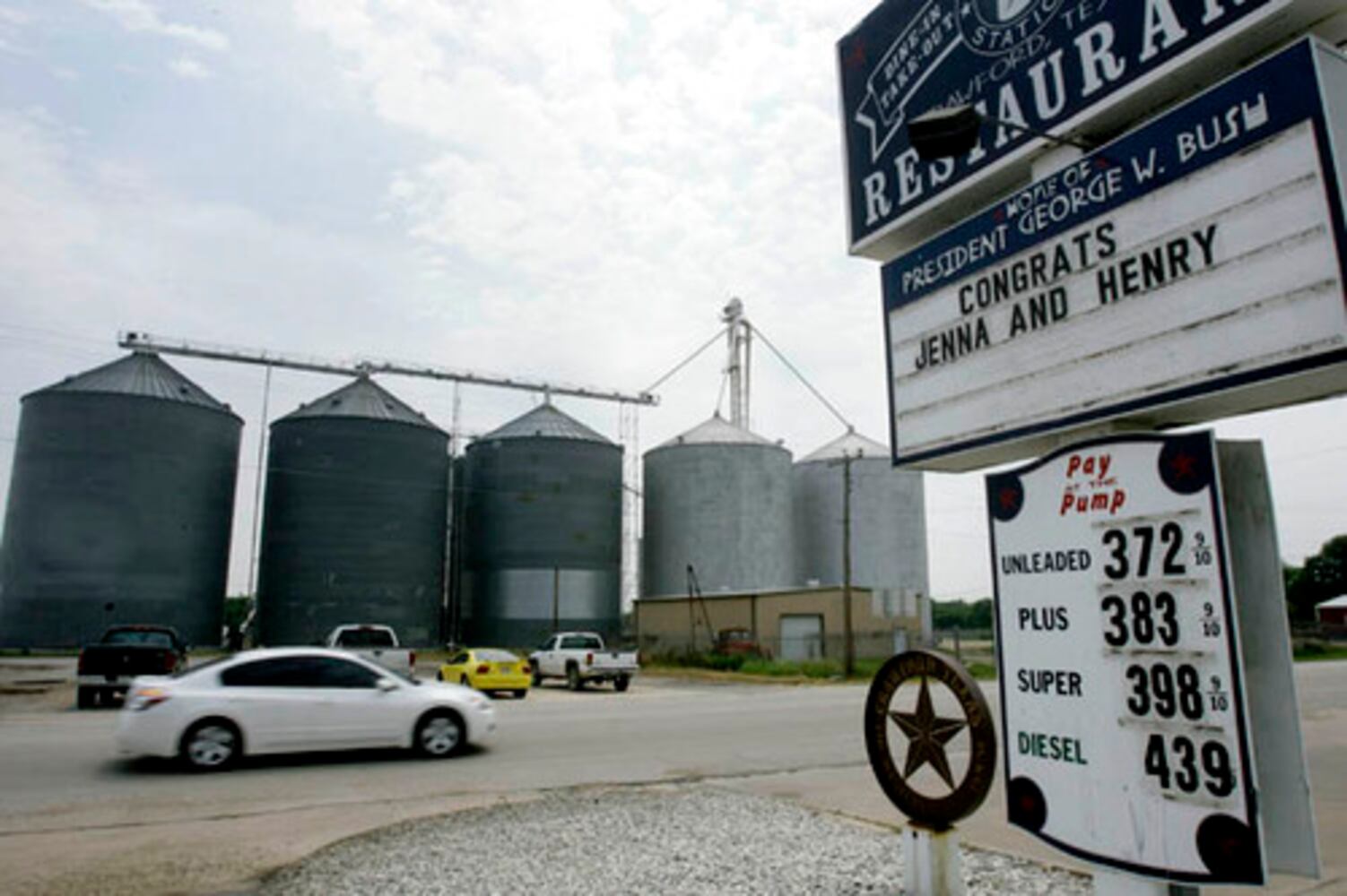 The scene in Texas for Jenna Bush wedding